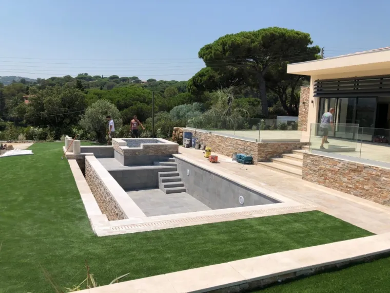 Constructeur villa de luxe, Fréjus, AI Construction