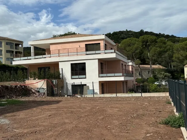 Projet fini : construction d'un immeuble tout corps d'état à Saint-Raphaël, Fréjus, AI Construction