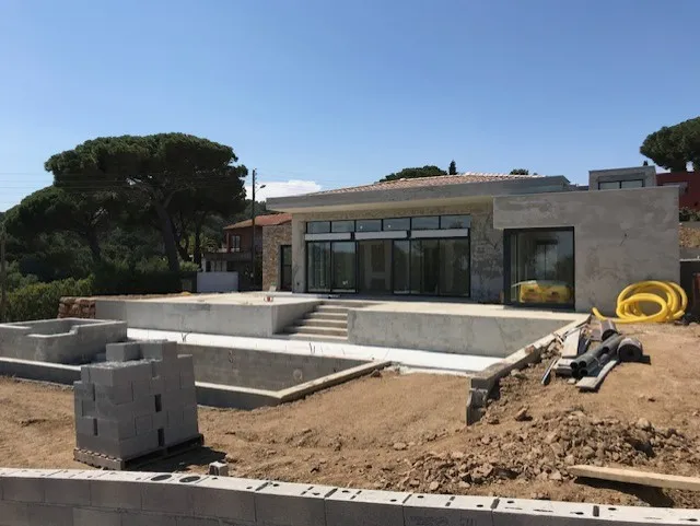 🔨 AI CONSTRUCTION – Votre Expert en Rénovation à Saint-Tropez 🌟, Fréjus, AI Construction