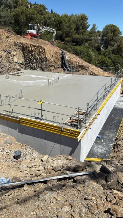 Réalisation d'un lot de terrassements et de gros œuvre aux Issambres, Fréjus, AI Construction